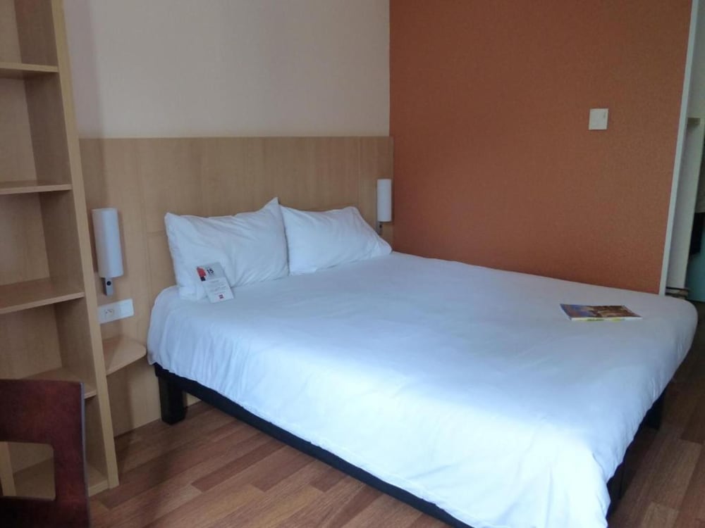 Standard Double Room, Multiple Beds - Photo 2