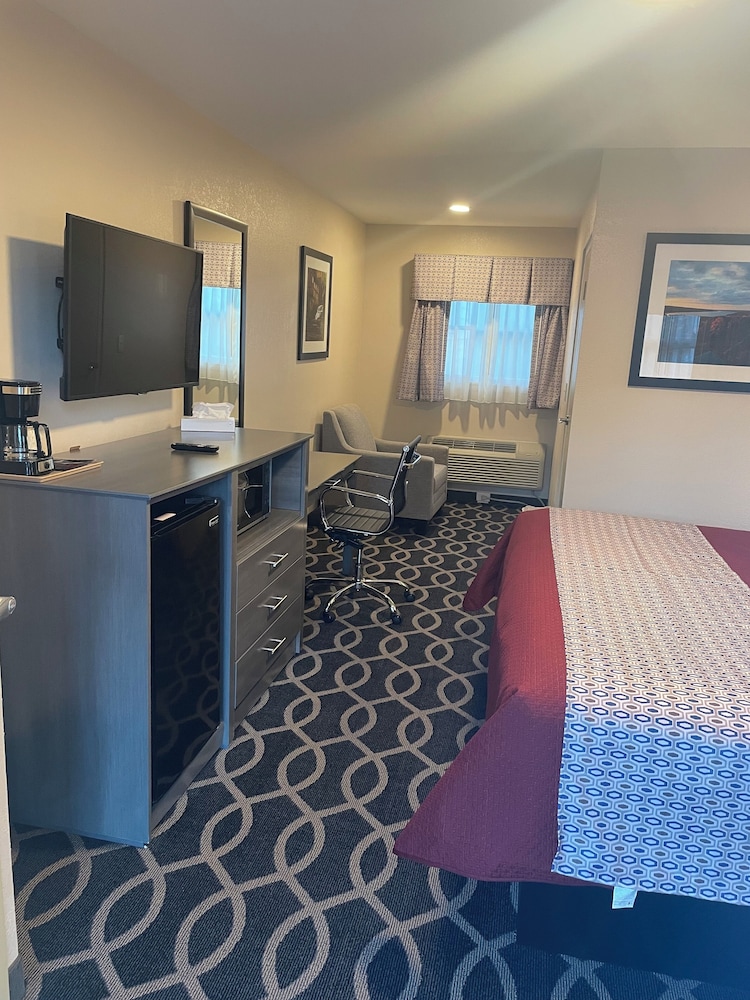 Deluxe Single Room, 1 King Bed - Photo 2