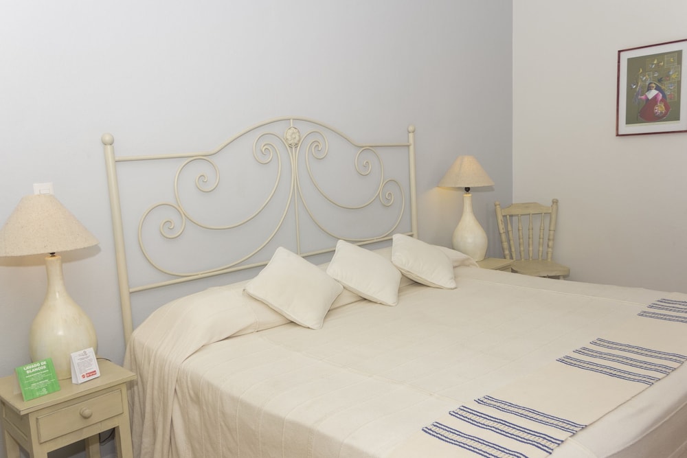 Superior Room, 1 King Bed photo 2