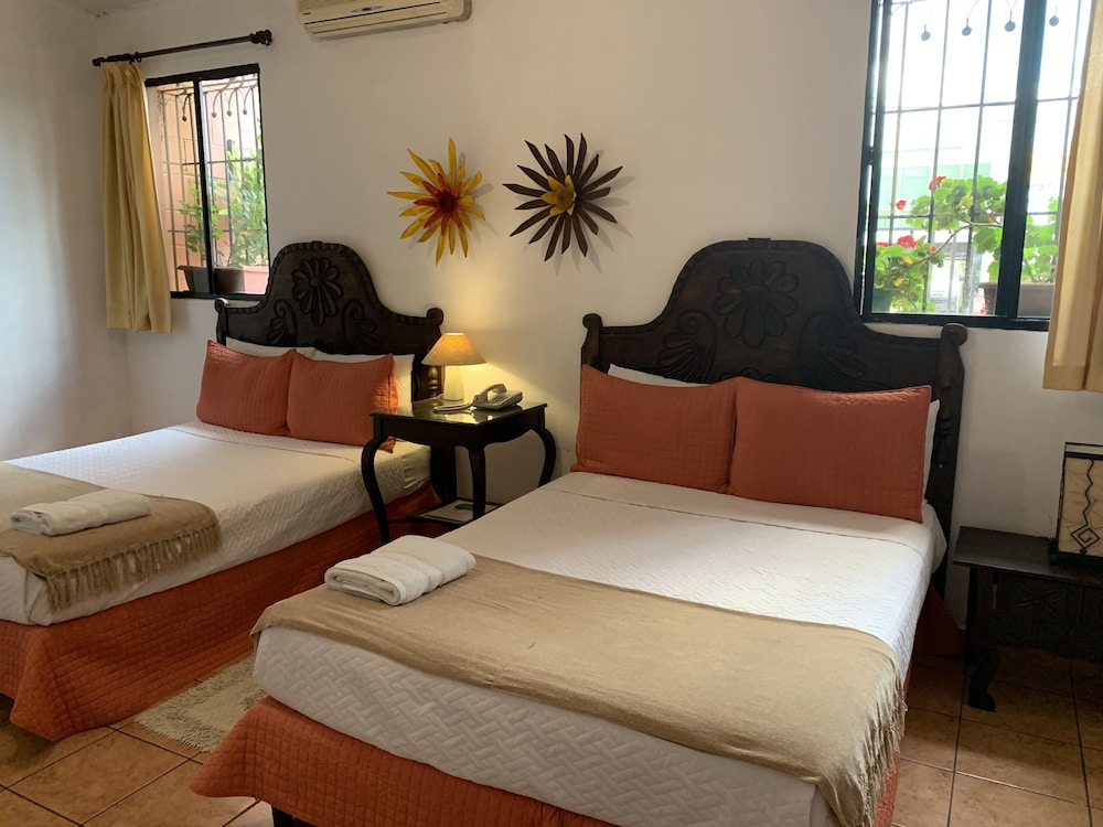 Double Room (Two Double Beds) photo 2