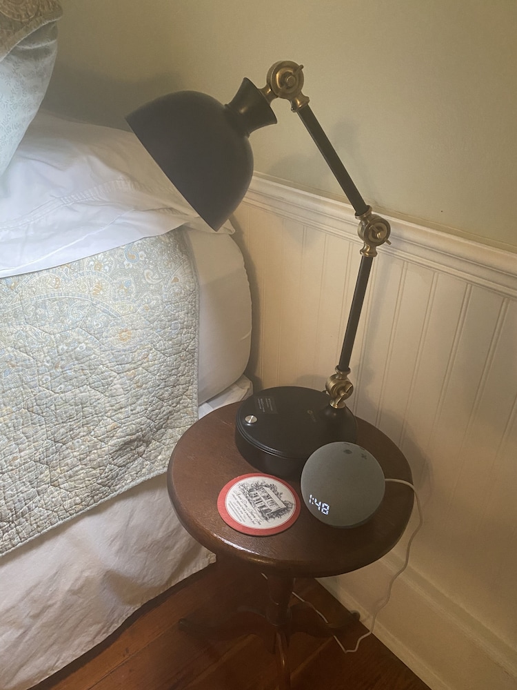 Room, 1 Queen Bed (Mister Charlie's Room) photo 2