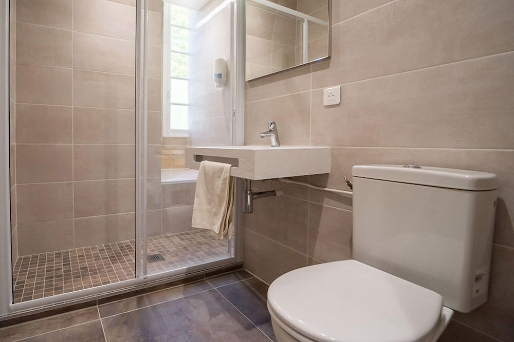 Standard Double Room, Shared Bathroom photo 2
