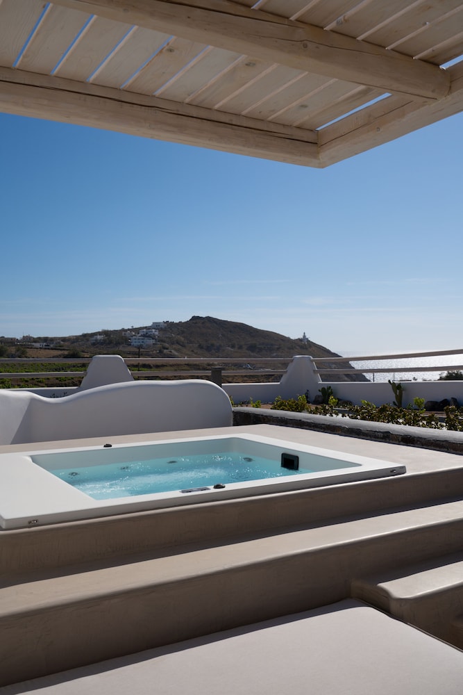 Junior Suite, Hot Tub (Outdoor Hot Tub) - Photo 9