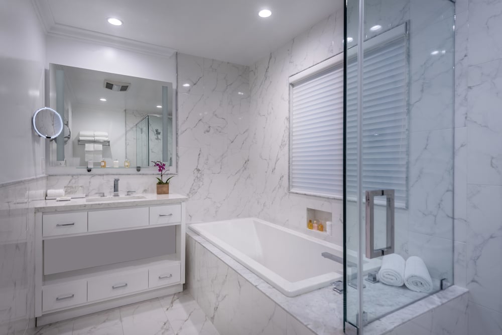 Plaza Luxury Suite Double thumbnail 6