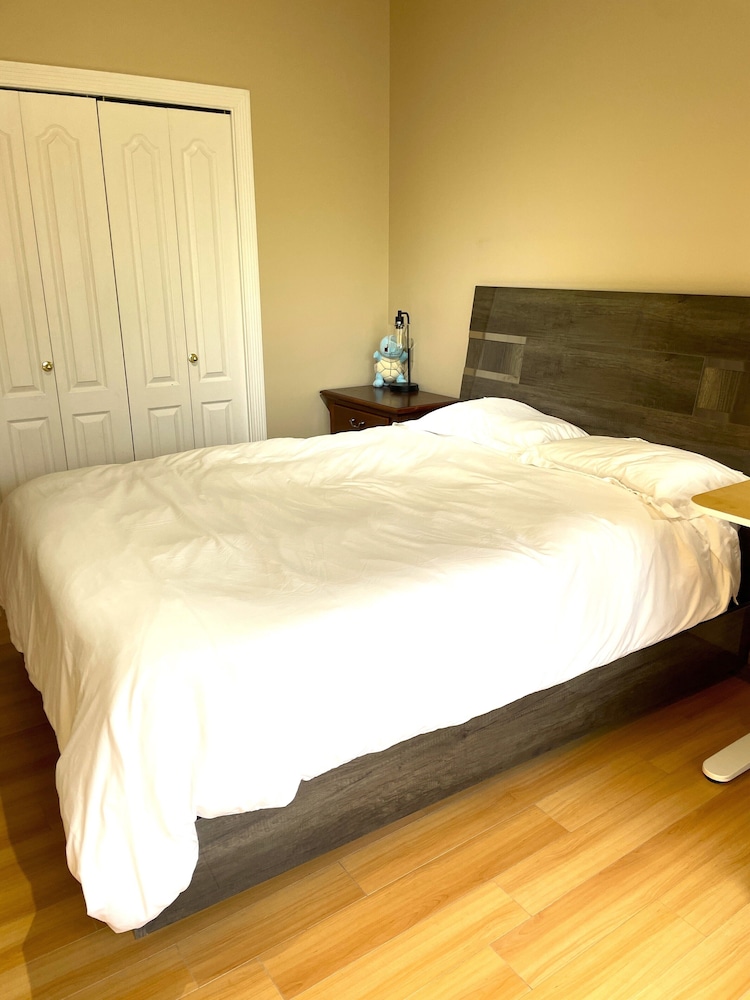 Deluxe Studio Suite, 1 Queen Bed, Garden View photo 3