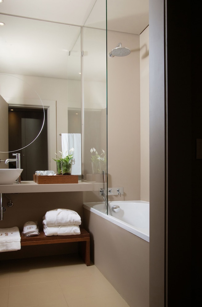 Deluxe Suite - Photo 2