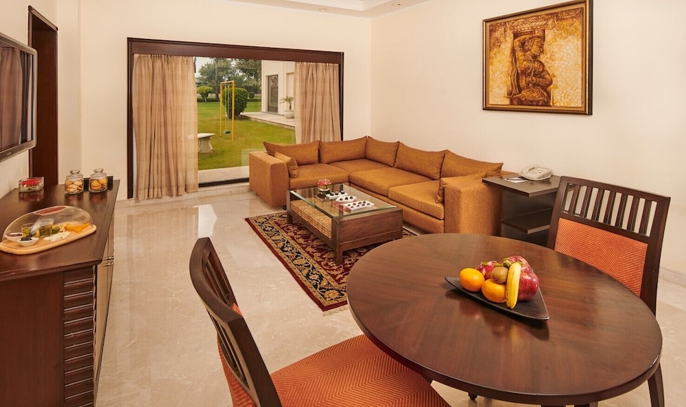 Luxury Suite, 1 Bedroom - Photo 5