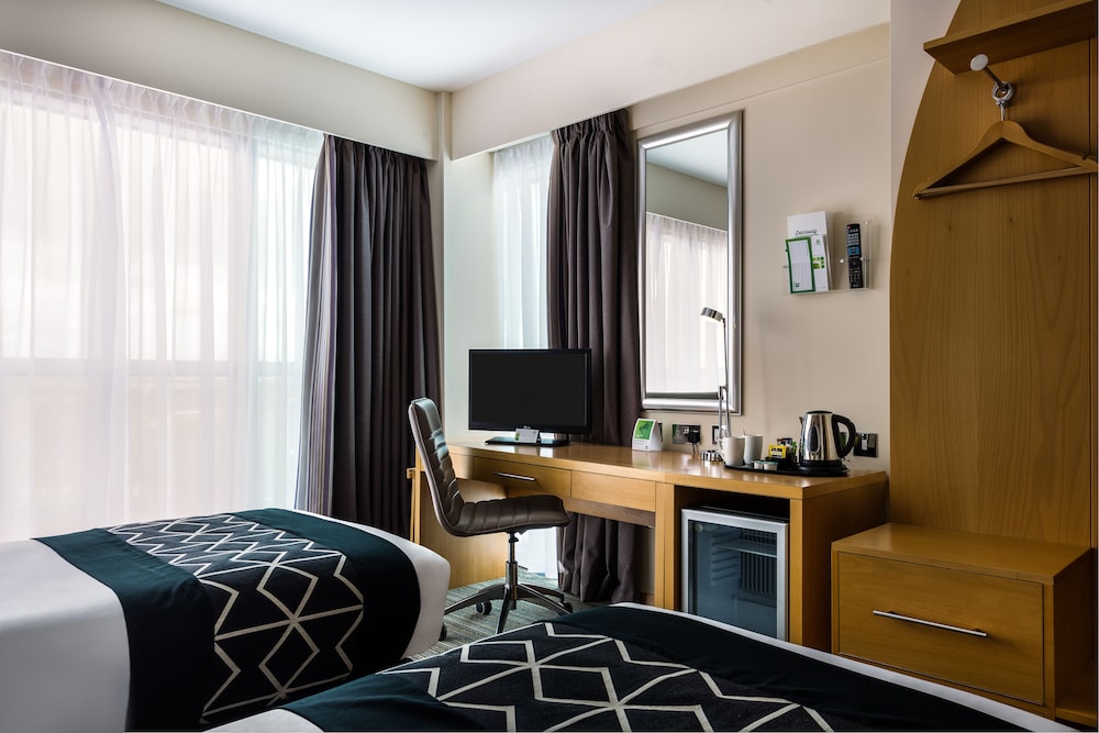 Standard Room, 2 Twin Beds - Photo 7