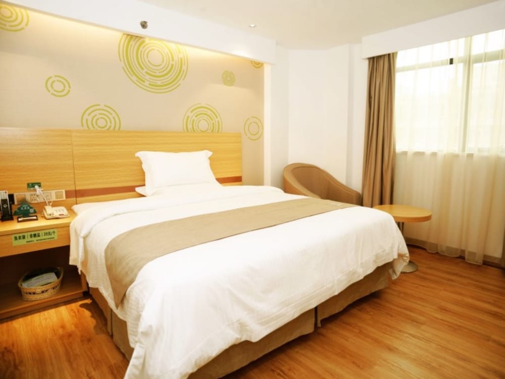 Superior Room, 1 King Bed
