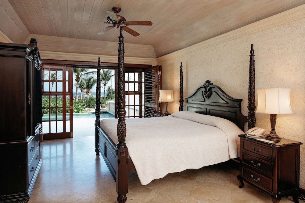 Suite, 1 Bedroom, Ocean View (Private 28 Foot Pool) - Photo 1