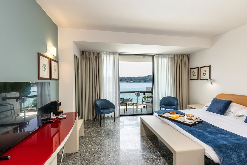 Comfort Double Room, Lake View photo 2