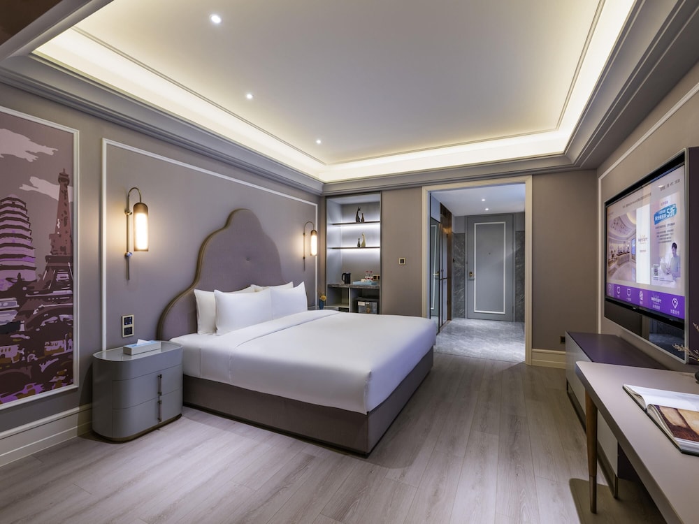 Superior Room, 1 King Bed