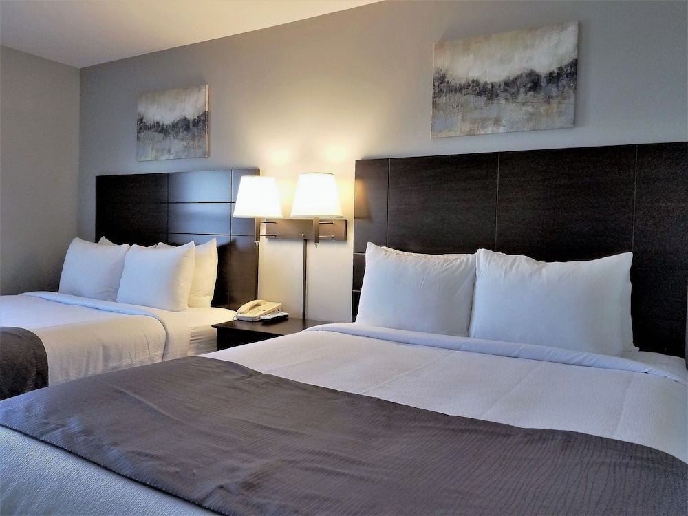 Deluxe Room, Multiple Beds (DELUXE QUEEN AND DOUBLE ROOM) photo 2