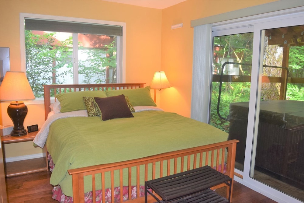 Cabin (Moose Manor) photo 1