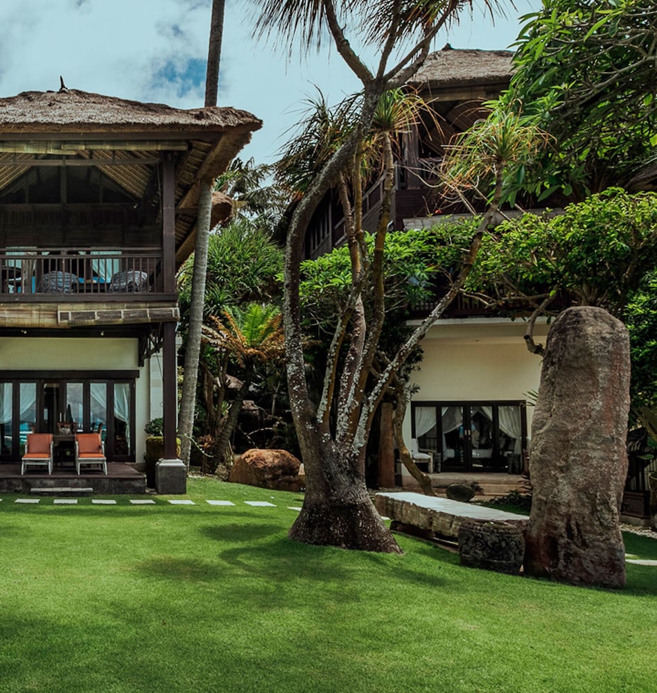 Superior Oceanview Group Stay - 2 Levels, Separate Entrances - Photo 14