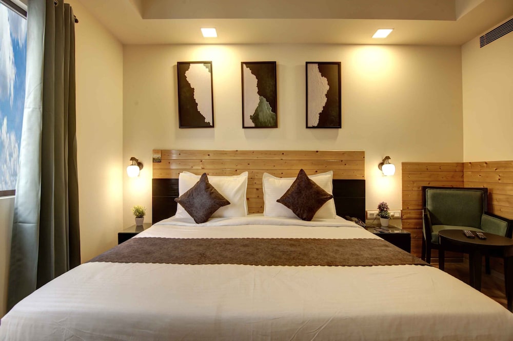 Deluxe Room - Photo 8