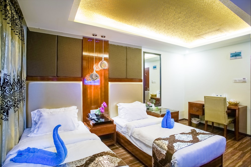 Executive Twin Room, City View