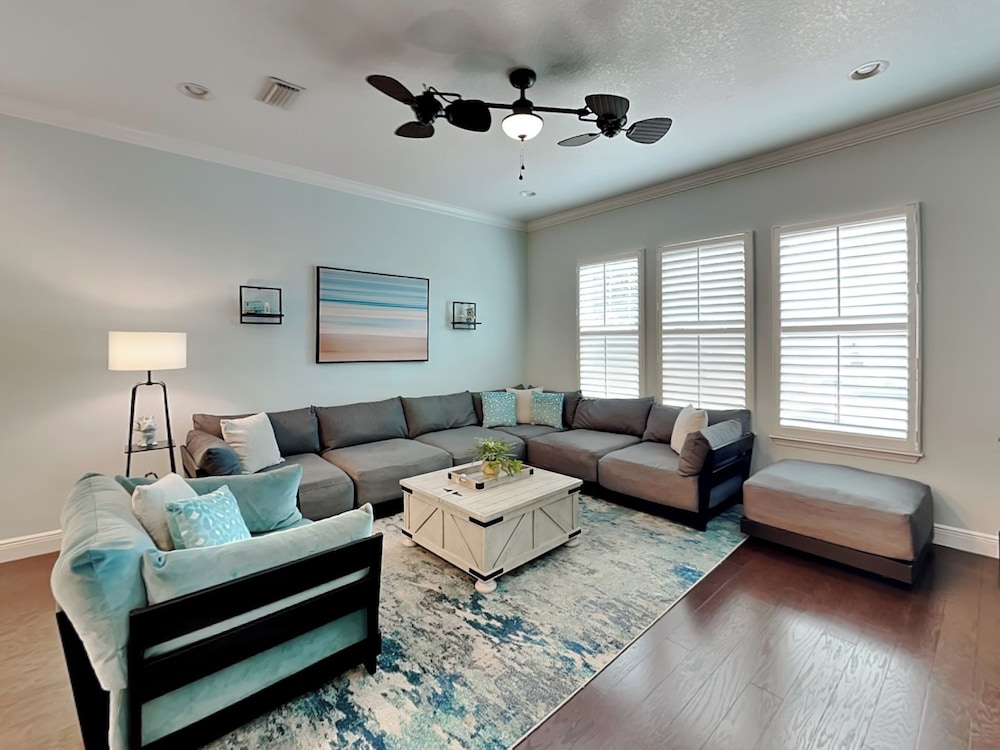 Studio (3 Bedrooms)