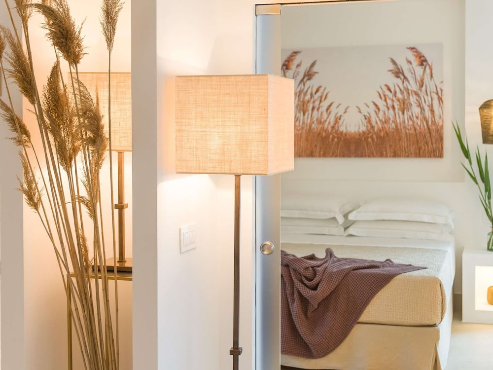Deluxe Room, 1 Double Bed, Patio