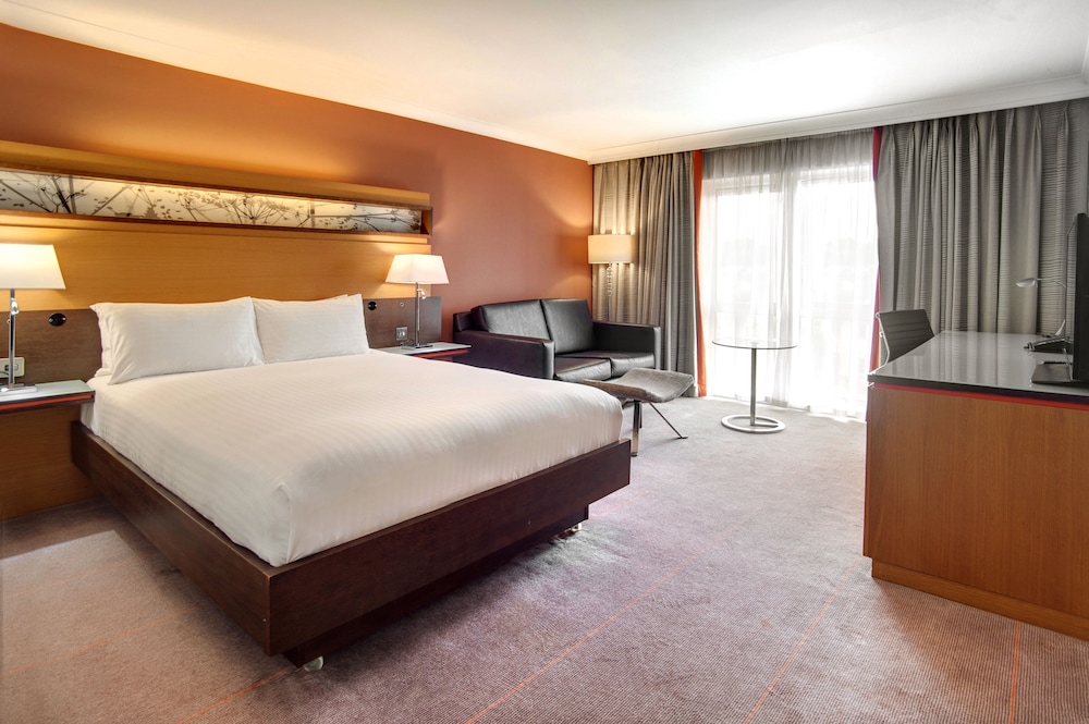 Standard Room, 1 Double Bed, Accessible, Non Smoking - Photo 6