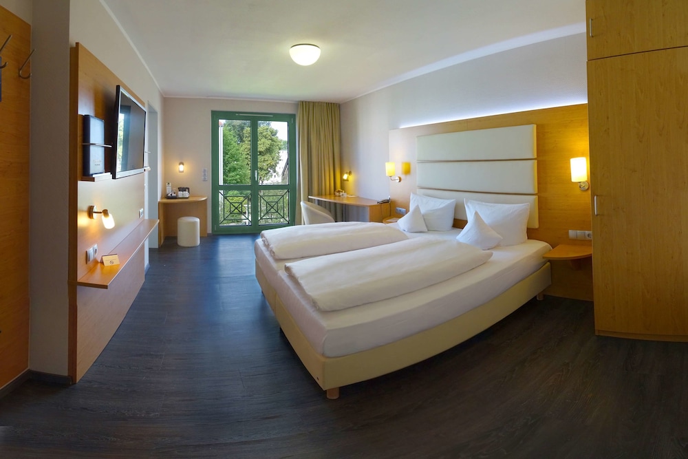 Comfort Room, 1 Double Bed (Converts To 2 Twin Beds) photo 2