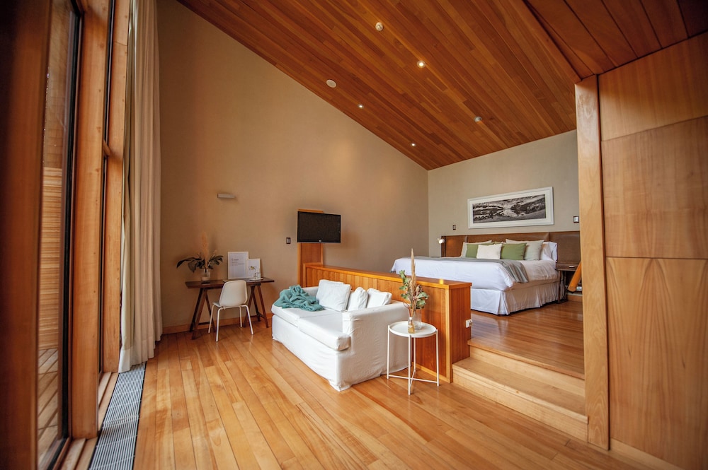 Premium Double or Twin Room photo 2
