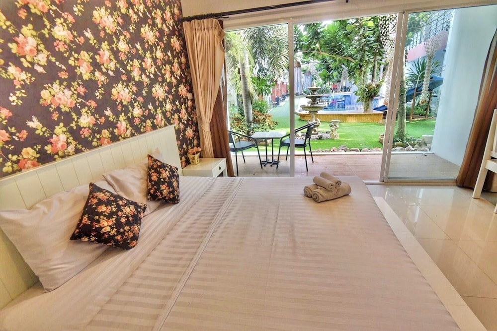 Chambre Deluxe, vue piscine