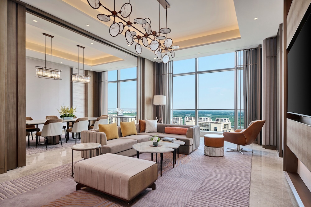 Royal Suite photo 2