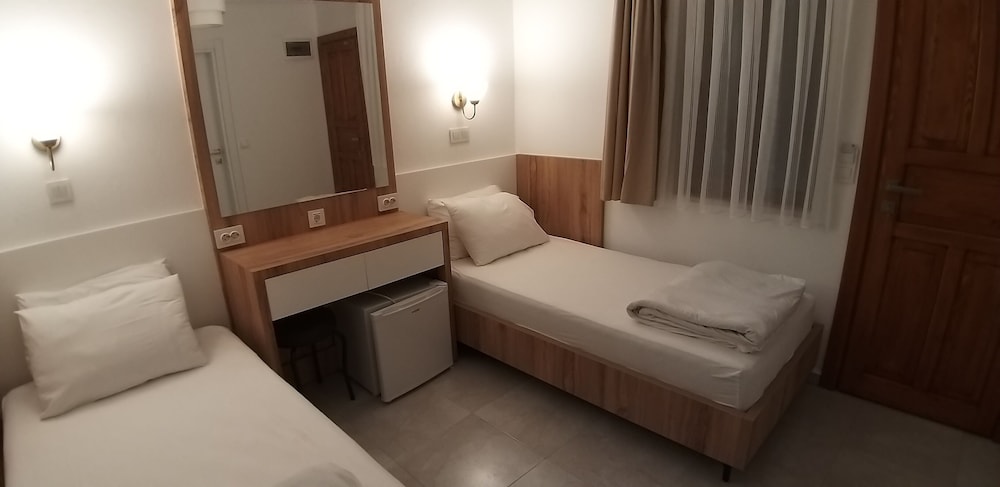Standard Twin Room photo 1