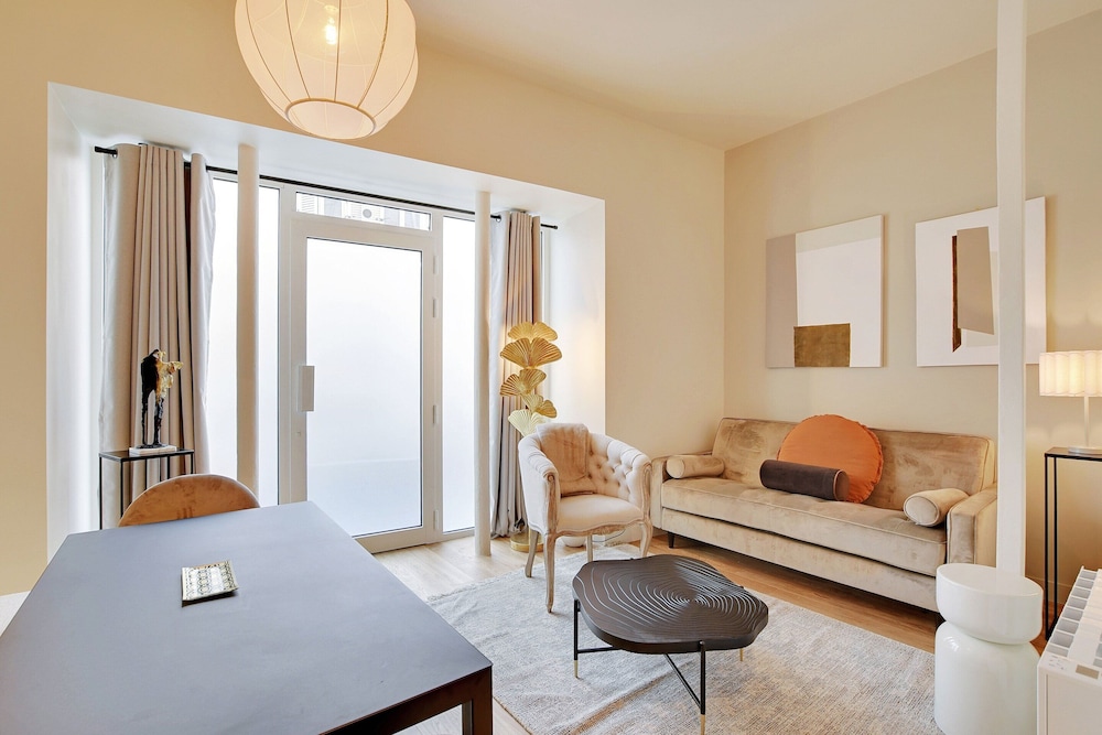 Apartment photo 1