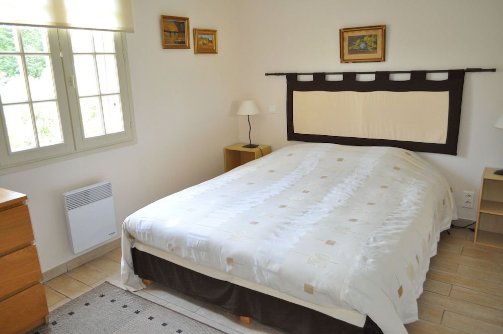 Cottage, 1 Queen Bed (Les Cypres) photo 3