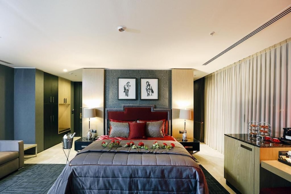 Diamond Deluxe Suite