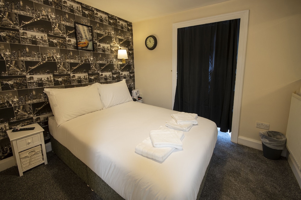 Basic Double Room photo 2