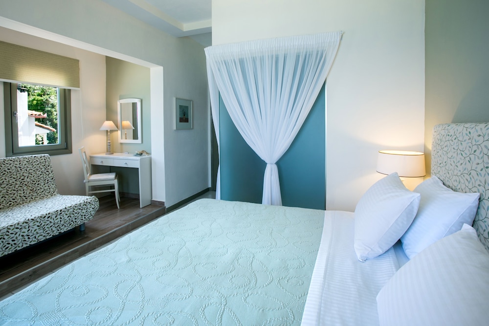 Comfort Room, Sea View photo 3