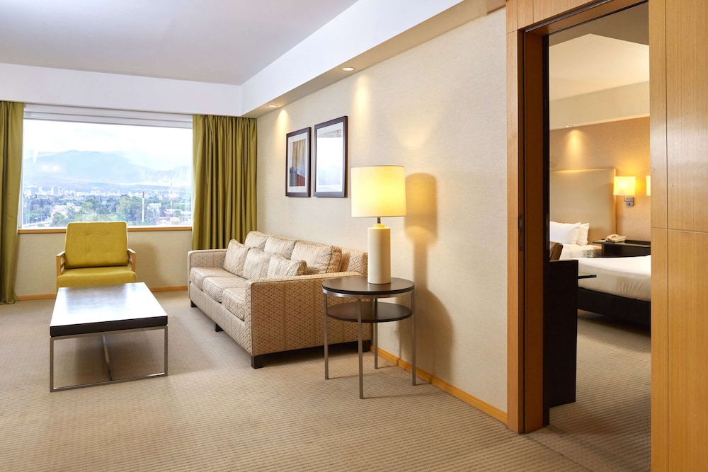 Suite, 2 Bedrooms thumbnail 6
