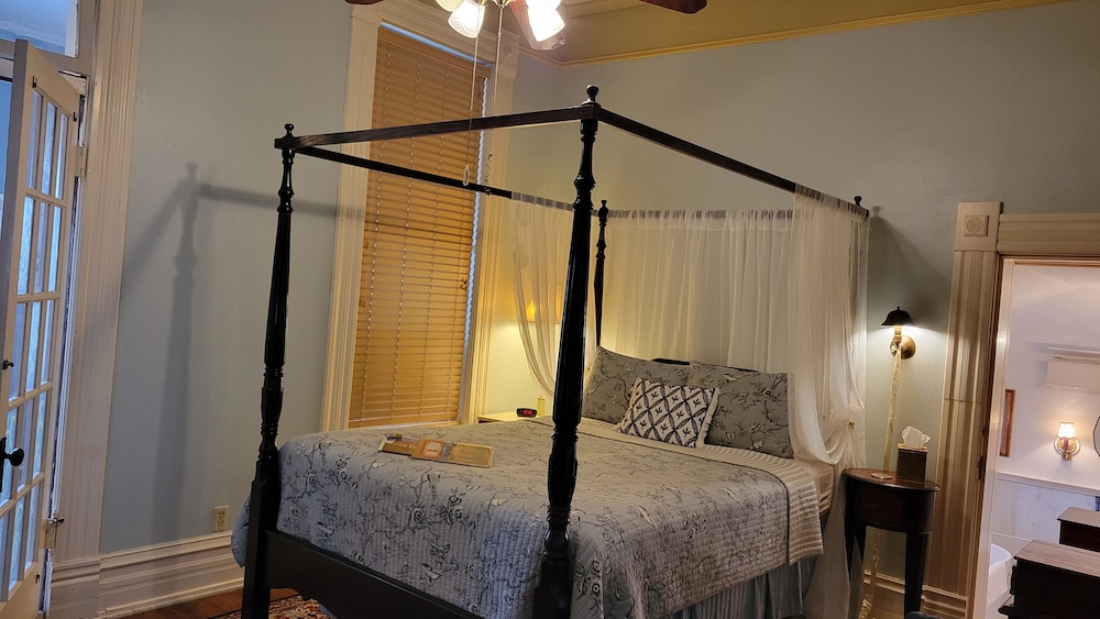 Deluxe Double Room, 2 Bedrooms (Guest Suite) photo 1
