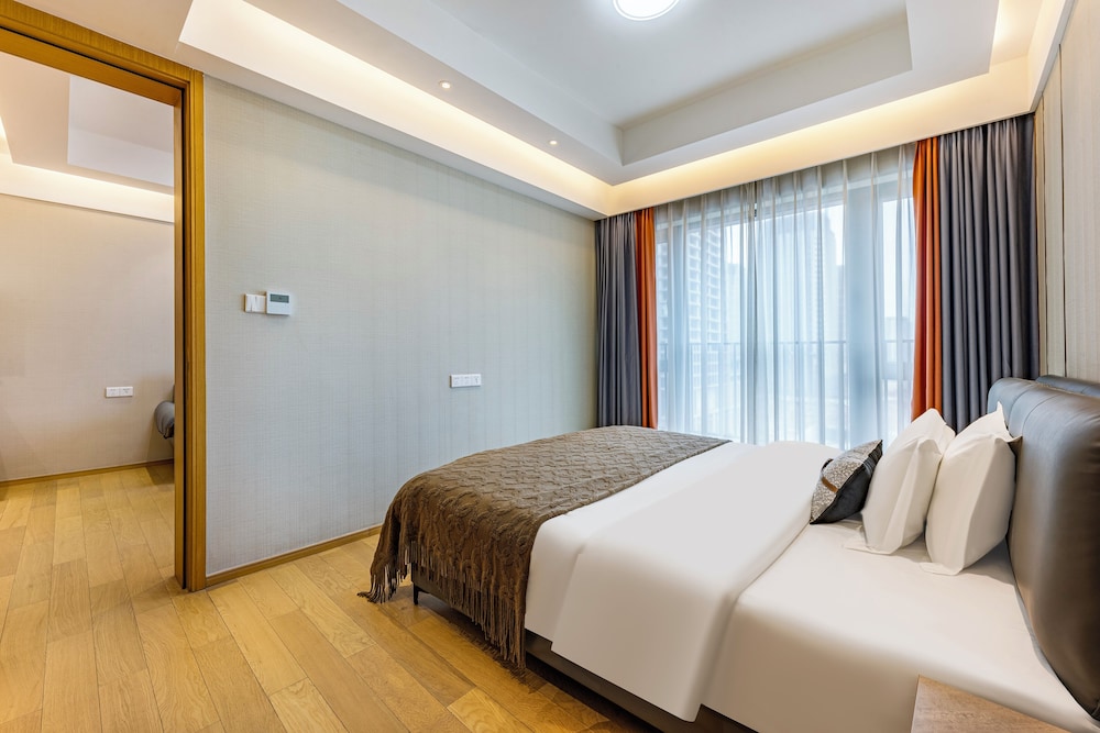 Luxury Suite, 1 Bedroom, Non Smoking, City View