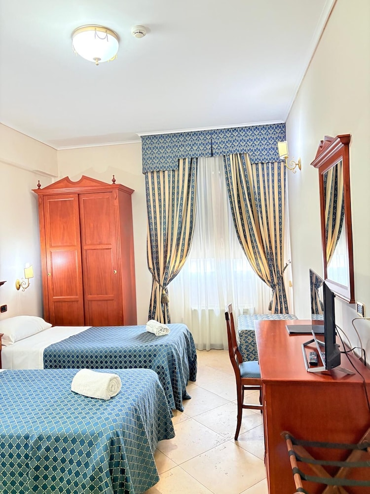 Triple Room - Photo 5