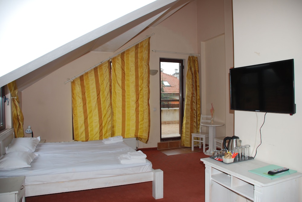 Family Quadruple Room photo 3