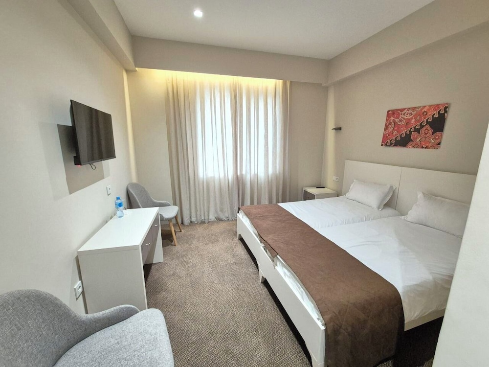 Standard Double Room, Garden View