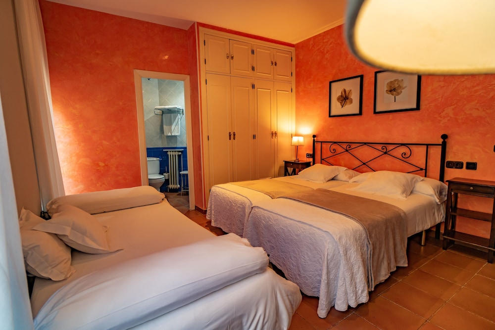 Triple Room - Photo 3
