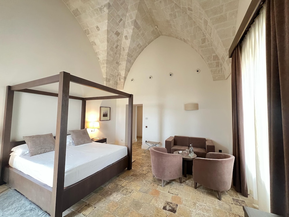 Junior Suite - Photo 1