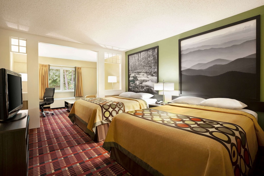 Studio Suite, 2 Queen Beds, Non Smoking - Photo 3