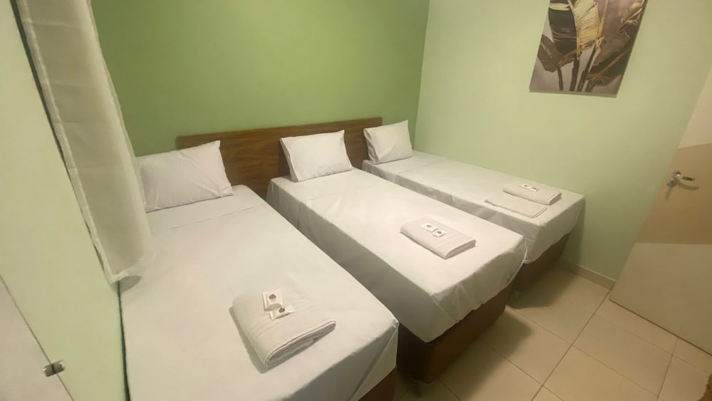 Economy Triple Room