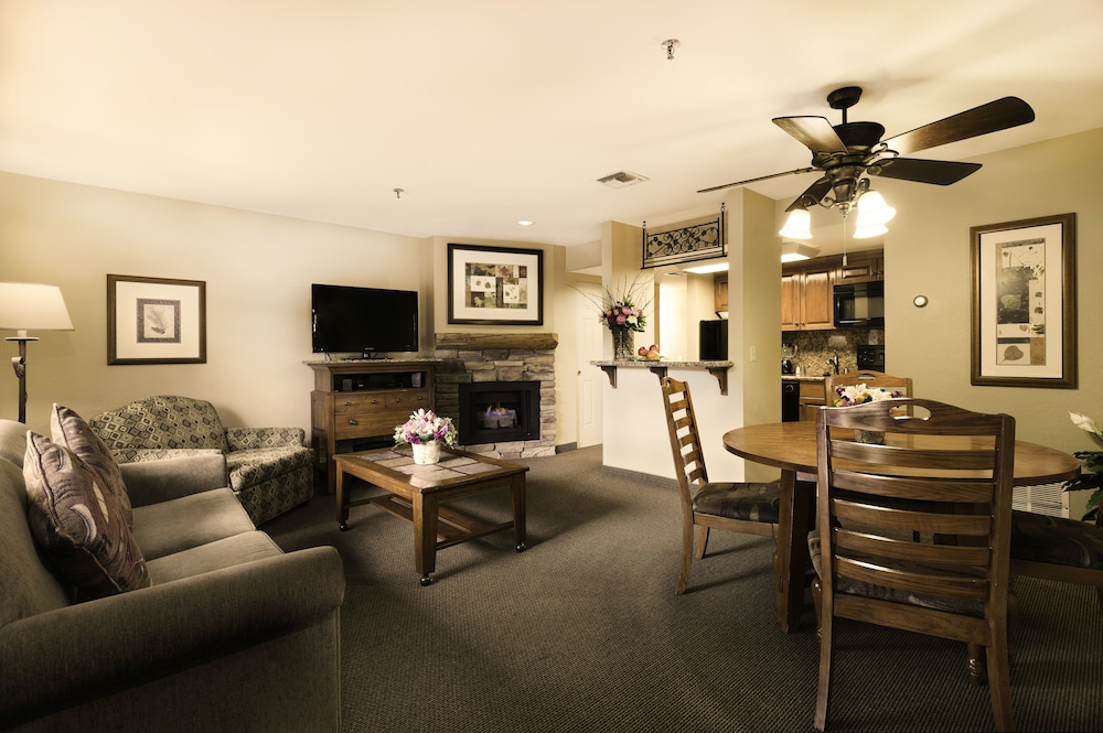 Suite, 1 Bedroom photo 1