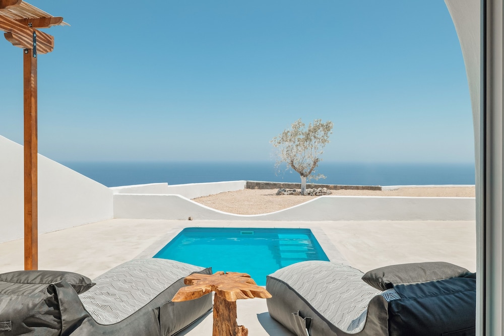 Villa two bedroom with private pool, interior hot tub & Sea View - Photo 18