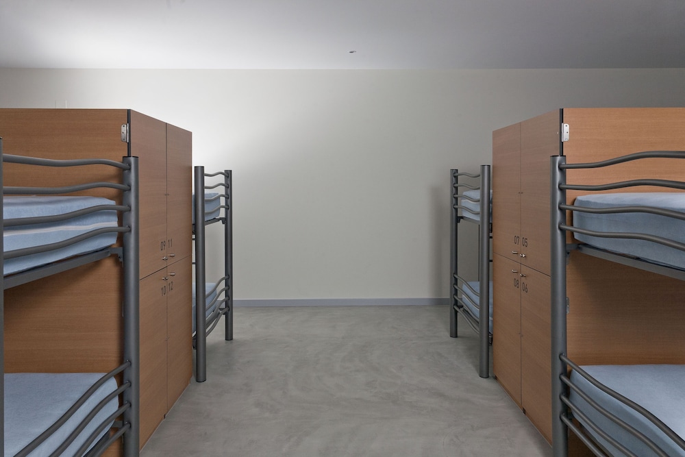 Shared Dormitory, Mixed Dorm, Shared Bathroom (1 bed in 20 Bed Dorm)