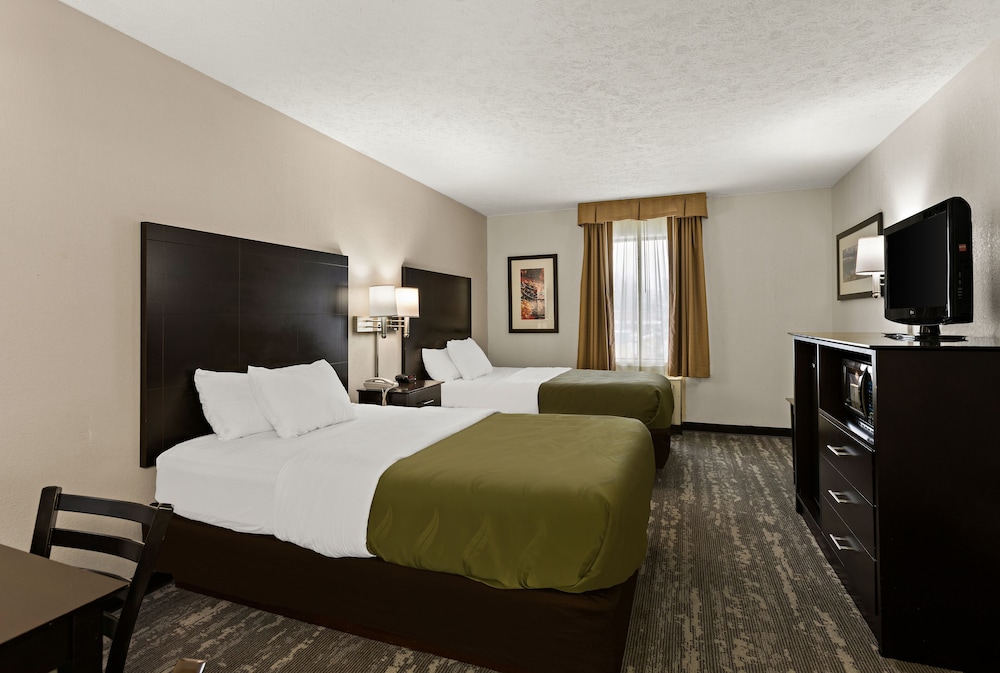 Standard Room, 2 Double Beds, Non Smoking - Photo 1