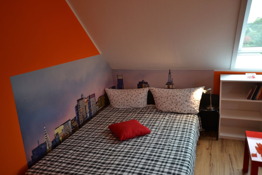 Apartment, 5 Bedrooms (and 1 living room) photo 1