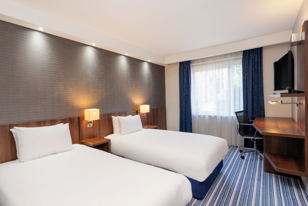 Twin Room - Photo 4